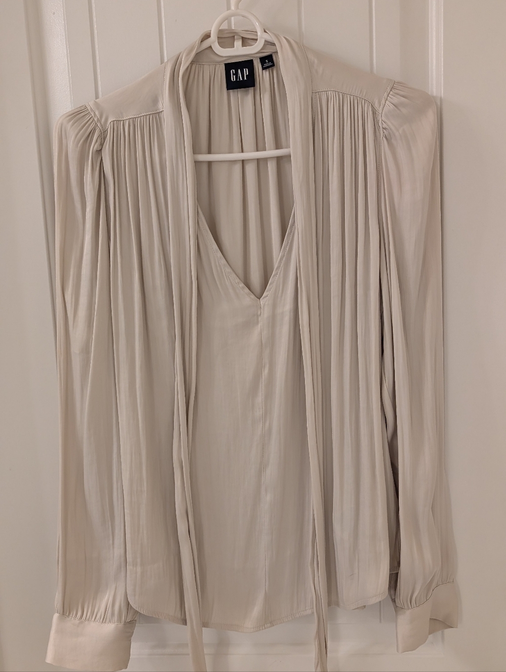 GAP Tie-Neck Shirt ๐ Size Small - Picture 7 of 11
